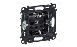Image 1 - 753024 Legrand Valena InMatic 2P+F csatlakozóaljzat mechanizmus gyermekvédelemme
